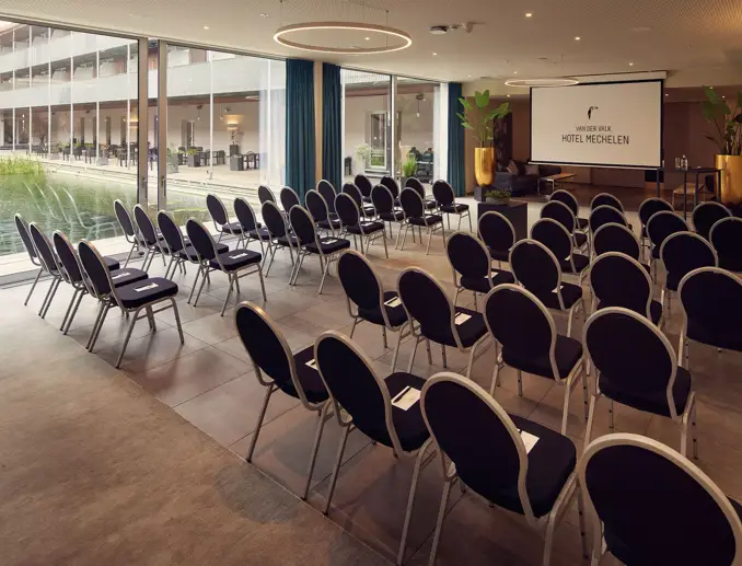 Van der Valk Hotel Mechelen cocktail area